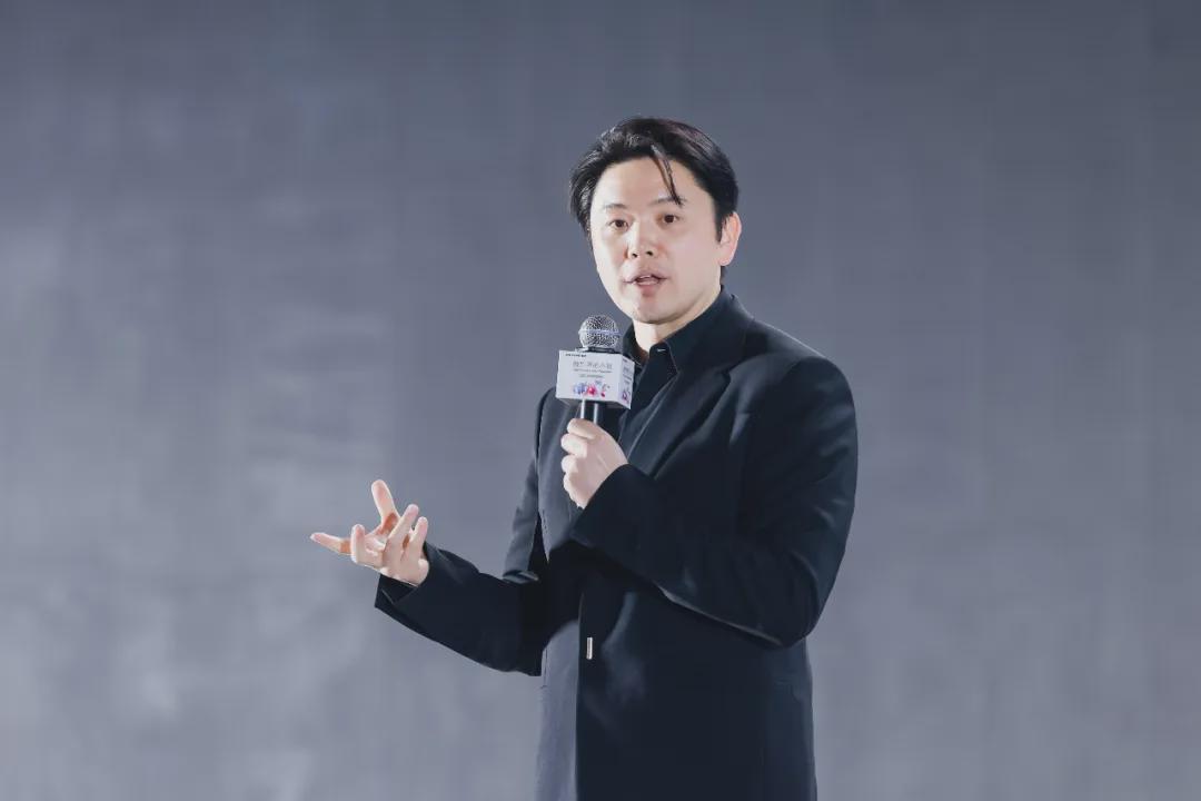 小鸟体育登录入口-即将成为世界首富的中国男人